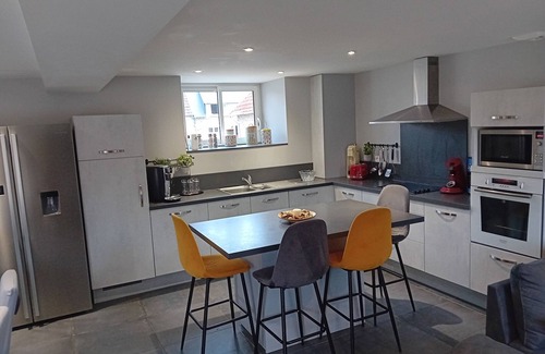 Besneville House | Family gîte for 14 people