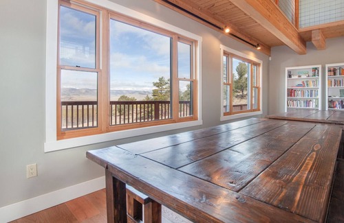 Como House | Family Gatherings, Mountain Views, Plenty of Room!