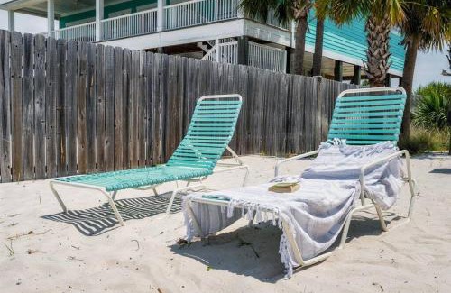Gulf Shores House | Family Getaway! Blue Bungalow w Pool! 4min Walk to Beach!