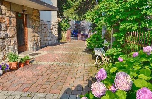 Siska District House | Family Guesthouse GreenSLO