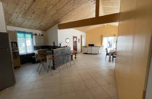 Cheray House | Family home 2.5km from the beach