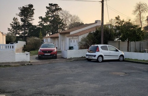 Saint-Hilaire-de-Riez House | Family house with garden not overlooked 2 km from the beach