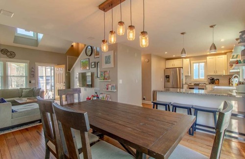 Hope Gardens House | Family Home Downtown Nashville - Sleeps 10