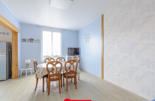 Quartier de l'Hippodrome House | Family Home with Garden near Beach in Châtelaillon – Sleeps 6