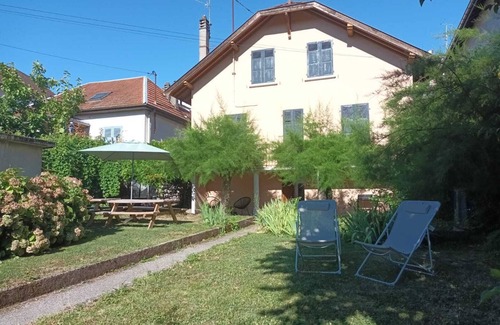 Cran-Gevrier Villa | Family home in Annecy town center
