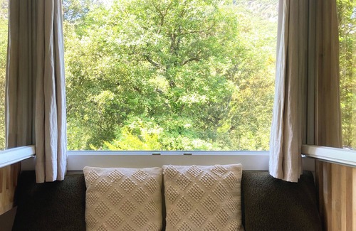 Claviers House | Family home with unique view, swimming pool, river and house net