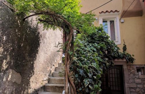 Cres Apartment | Family house in the old center