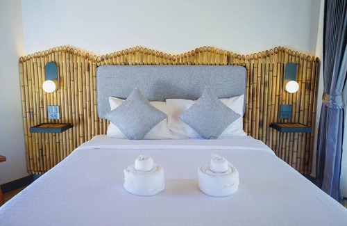 Vang Vieng Hotel | Family Land Camping Resort