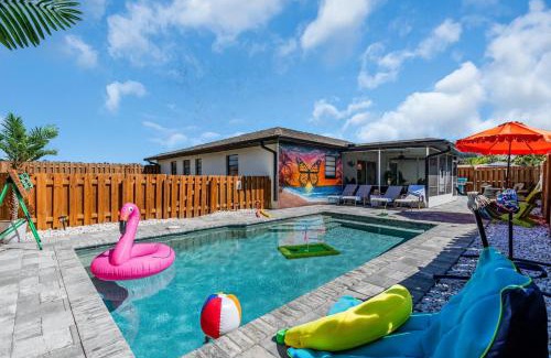 Whitfield House | Family Oasis Heated Pool, Game Room, Near Beach