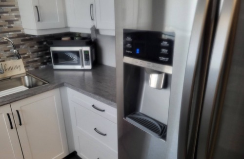 Kincardine House | Family/pet oriented home close to beaches shopping and cottage country AC Wifi