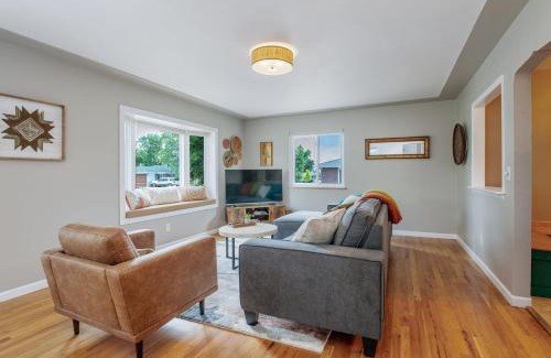 Dupont House | Family Retreat W Game Room & Backyard