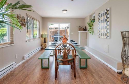 Dupont House | Family Retreat W Game Room & Backyard