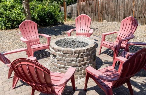Dupont House | Family Retreat W Hot Tub & Fire Pit