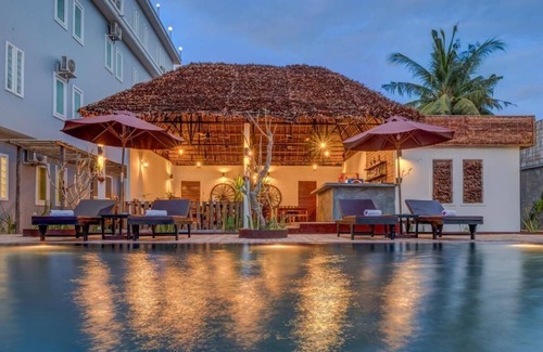 Siem Reap House | Family Room: 1double bed & single bed - free breakfast