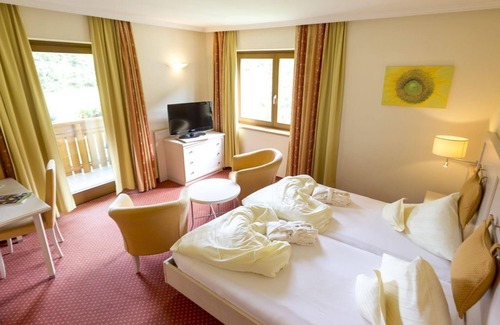 Bad Kleinkirchheim House | Family suite Oskar up to 3 days half board - Family & Sporthotel Kärntnerhof