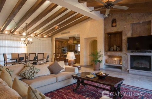 El Medano Ejidal Resort | Family Thanksgiving Luxury in 3Bd Presidential Penthouse on Cabo's Medano Beach