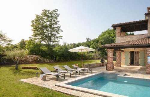 Sveti Lovrec Villa | Family villa Calluna with pool and grill in Porec