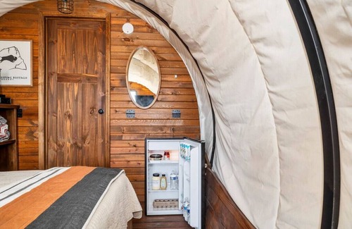Virgin Cabin | Family Wagon Grafton #32 w/King Bed, 2 BB Fire Pit & BBQ Grill