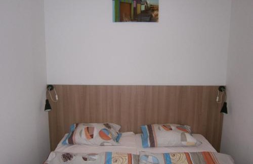 Nepszinhaz negyed House | Fanni Budapest Guesthouse