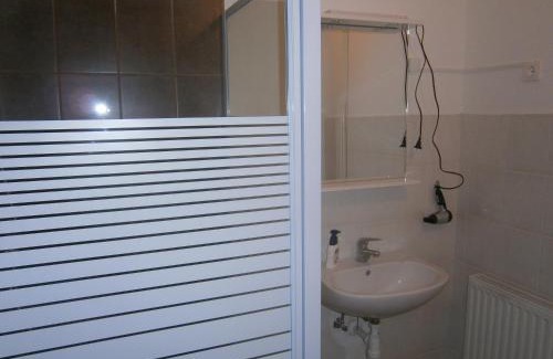 Nepszinhaz negyed House | Fanni Budapest Guesthouse