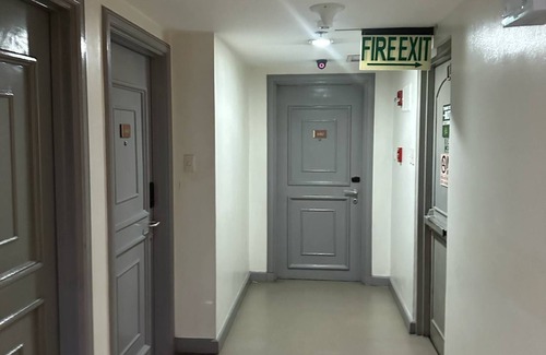 Wack-Wack Greenhills Condo | Fantastic 2-bedroom condo with AC IN BSA TWIN TOWER