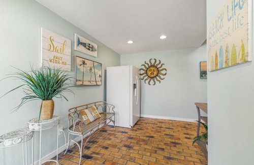 Villa Segunda House | Fantastic 7 bedroom, 4 bath Gulf Front Home w/over 4,500 square ft of space!