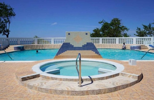 Orange Bay Condo | Fantastic Beachfront 2 B&B Condo. Perfect Work From Home! WiFi &Cable
