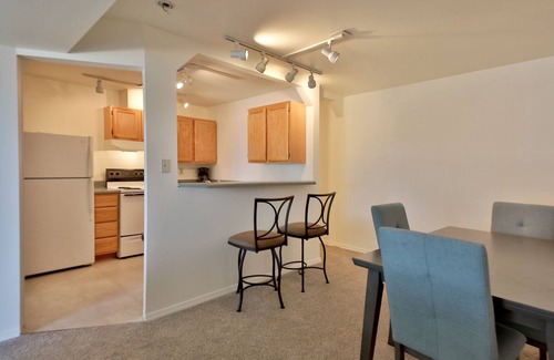 Freeland House | Fantastic, Multi-family, Medium Bank Waterfront Retreat in Freeland!