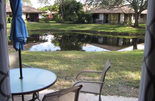 Palm Beach Gardens Condo | Fantastic PGA Club Cottage Close to Everything!