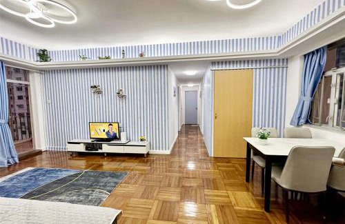Yau Tsim Mong Apartment | Fantastic Queen beds, 4Rms beside MTR grand 14ppls 2 bathrm