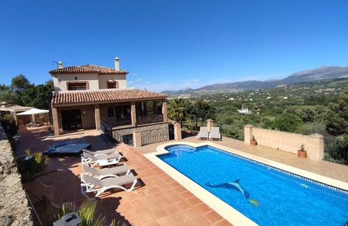 Ronda Villa | Fantastic villa in Ronda with private pool and barbecue.
