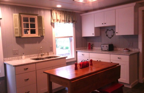Winnisquam House | Fantastic Winnisquam lakefront home in Tilton!