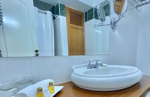 Miraflores Hotel | Faraona Grand Hotel