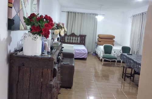 Portao House | Farm house surrounded by very green, birdsong