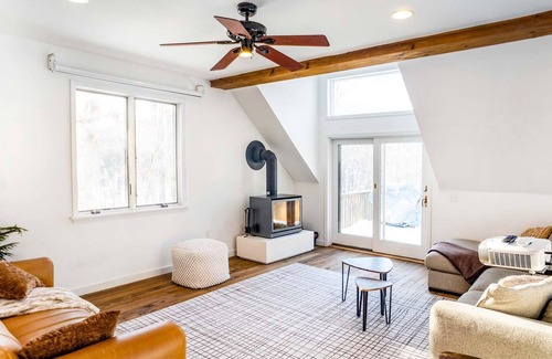 New Paltz Other | Farmhouse + Cabin ☆ Stunning Views of Mohonk