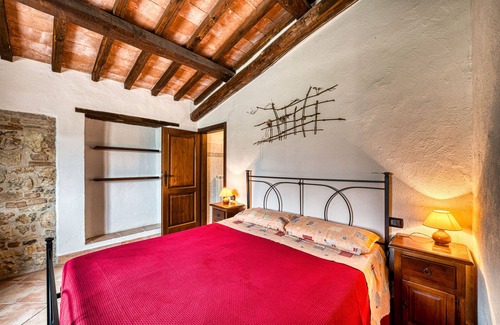Giano dell'Umbria Other | Farmhouse 'Casale Storico XVII Sec - Girasole' with Mountain View, Shared Pool and Wi-Fi