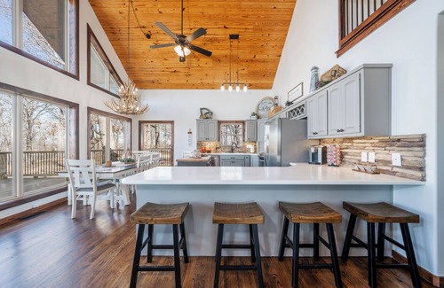 Bixby Other | Farmhouse on 160 Acres. Stocked Ponds, Firepits. Just 30 minutes from Tulsa!