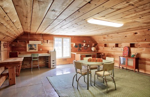 Careywood House | Farmhouse W/Sheep, Llamas & donkey on the property. Spacious W/game room!