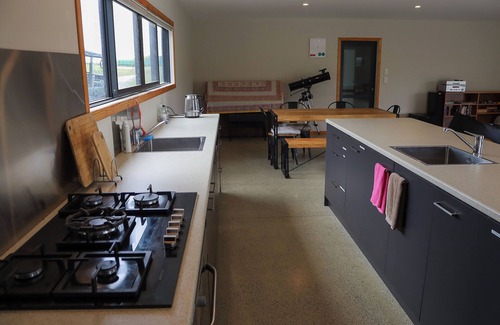 Mahurangi West Cabin | Farmstay getaway in a subtropical paradise - Cabin 2 of 2
