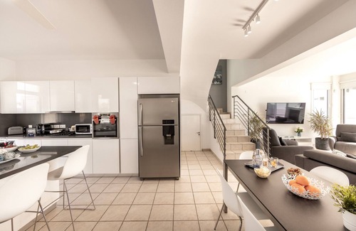 Pervolia Villa | Faros Beachfront Villa Larnaca