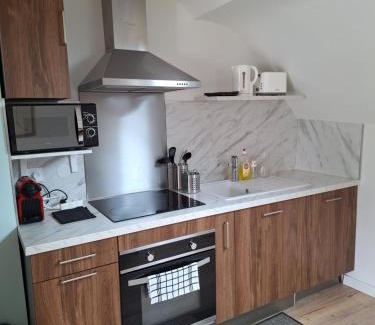 Orleans Apartment | Faubourg des voyageurs 7 - T2 climatisé 2 personnes - proche axe autoroute
