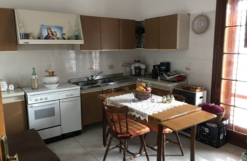 Cesaro Apartment | Fausto's house is an apartment on the first floor of a two-storey building.