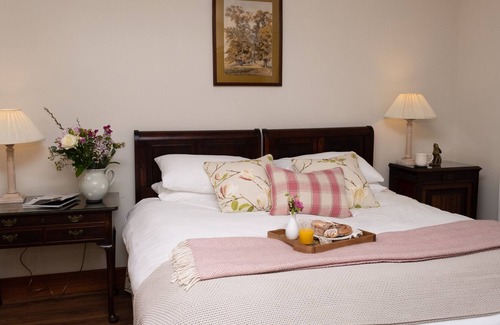Stockbridge Cottage | FEARN PIPPIN, THE APPLE ROOMS, pet friendly in Stockbridge