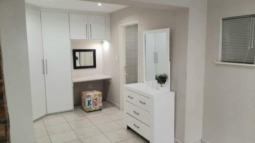 Klein Windhoek Apartment | Feather Self Catering Accommodation