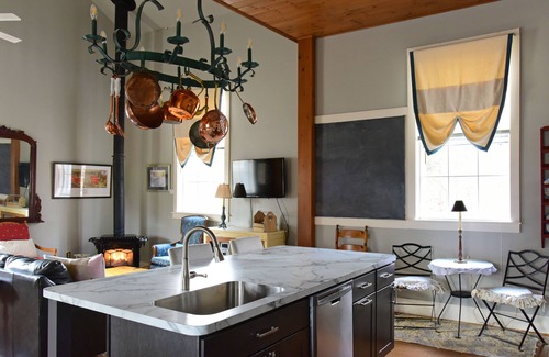 Pittsfield House | Featured in a Home & Garden TV Special 30 South Mountain Road