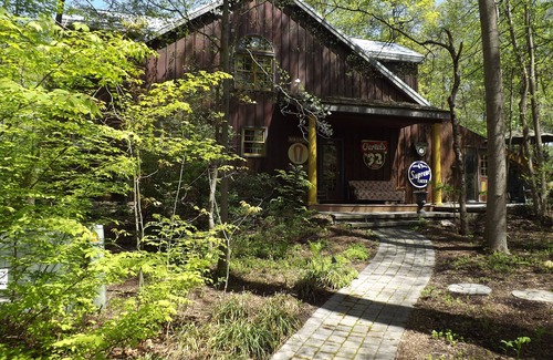 Rossville House | Featured On The Travel Channel, Home & Garden Channel and More. No Cleaning Fee!