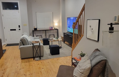 Riverside House | Fed Hill Retreat - 6 minutes from M&T Stadium!
