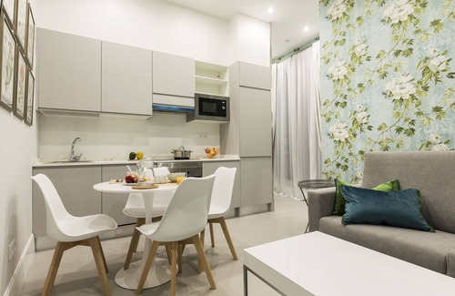Chueca Apartment | Feelathome San Marcos Apartments