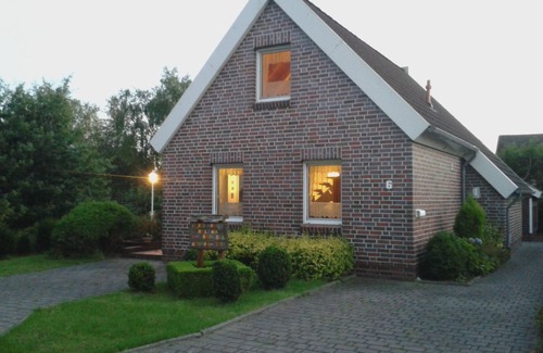 Tannenhausen House | Fehaus, shower/WC, 1 bedroom, 1 living/sleeping area at the back - Helena am Badesee,