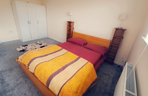 Bradford House | Female and Couple only Double Room